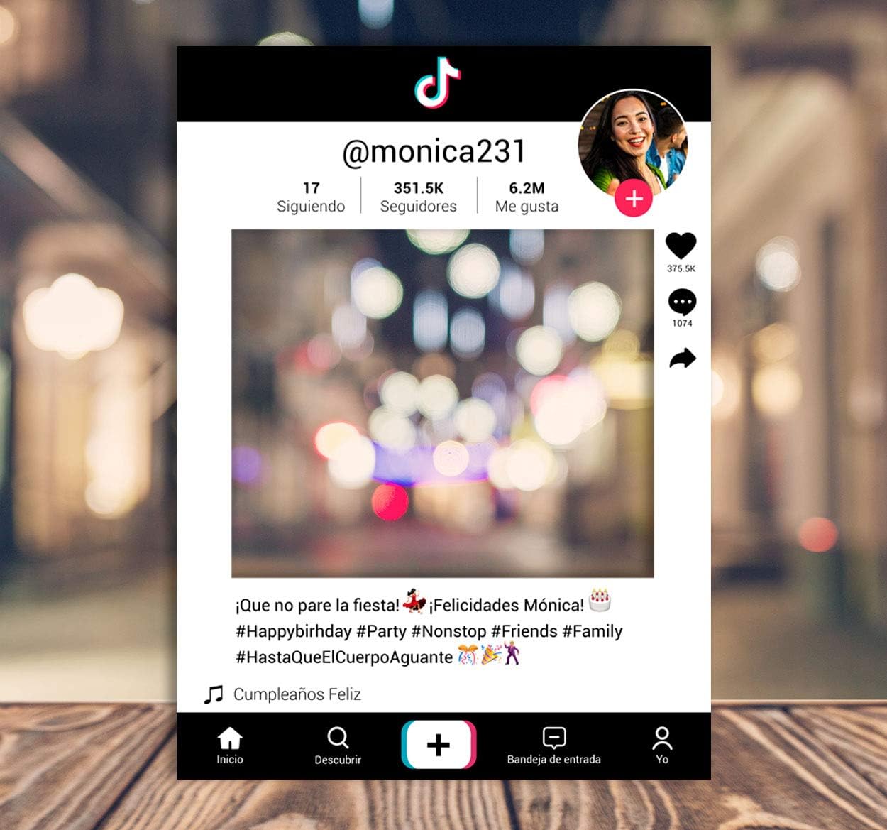 setecientosgramos Photocall TikTok | 90x120 | Ventana